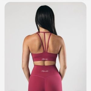Alphalete Surface Tri Bra Candy Apple Medium